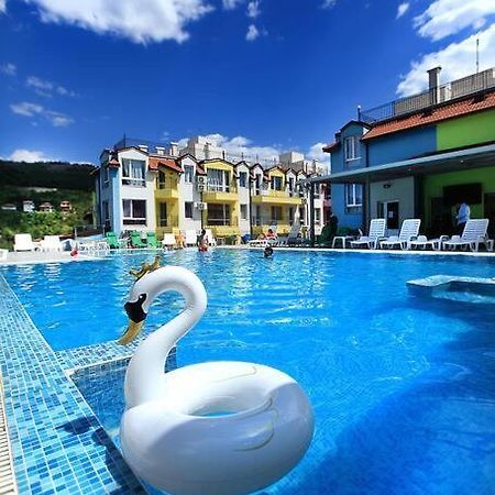 בלצ'יק Modern Delux Apartments In Flowers&Pool Private Complex מראה חיצוני תמונה