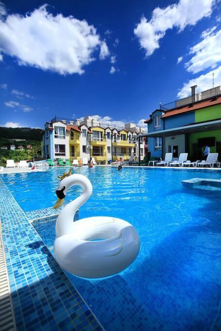 בלצ'יק Modern Delux Apartments In Flowers&Pool Private Complex מראה חיצוני תמונה