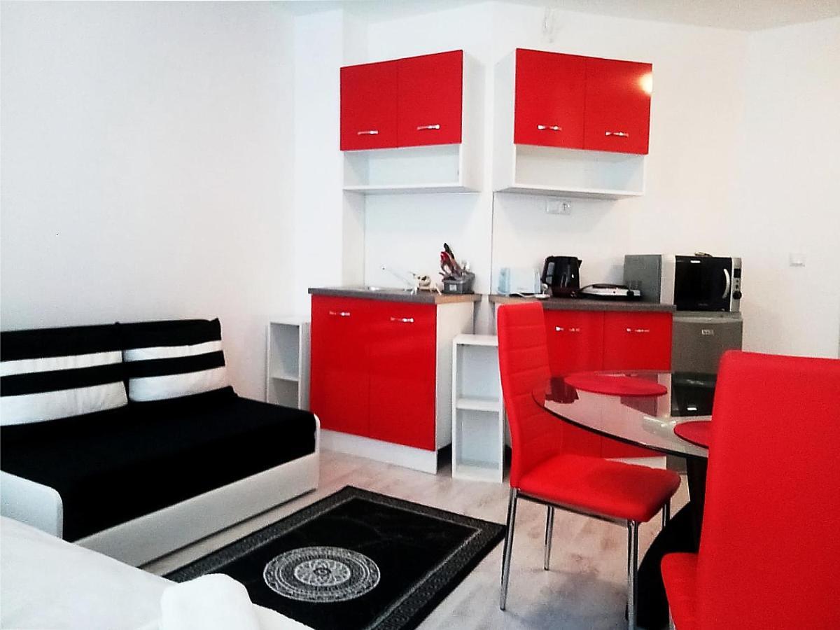 בלצ'יק Modern Delux Apartments In Flowers&Pool Private Complex מראה חיצוני תמונה